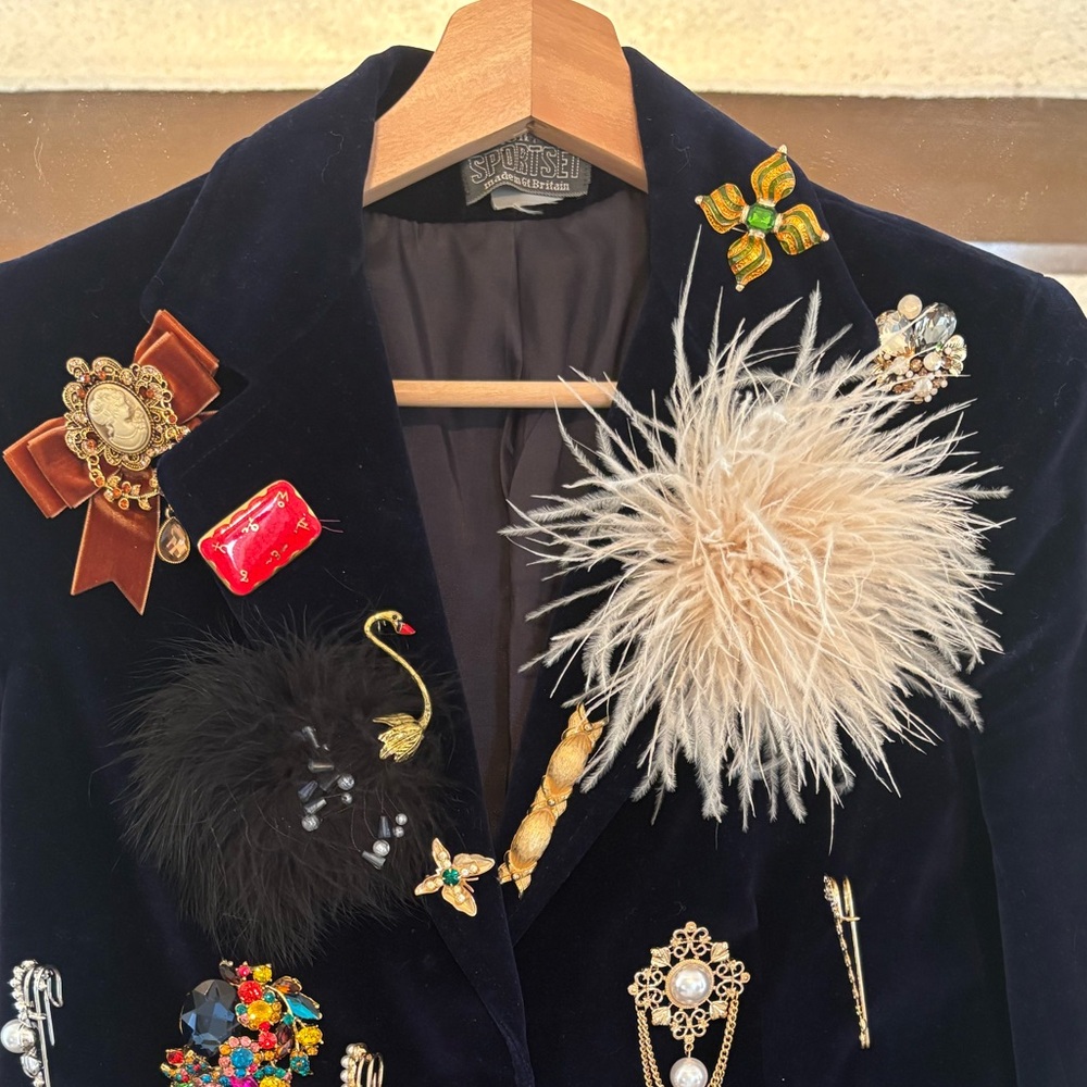 Vintage Inspired Brooches - Picture 3 of 5